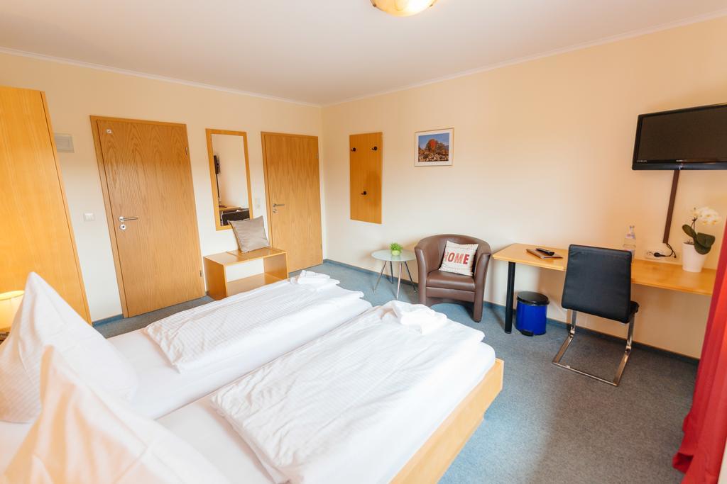 Hotel Rhoenhof Хюнфельд Экстерьер фото