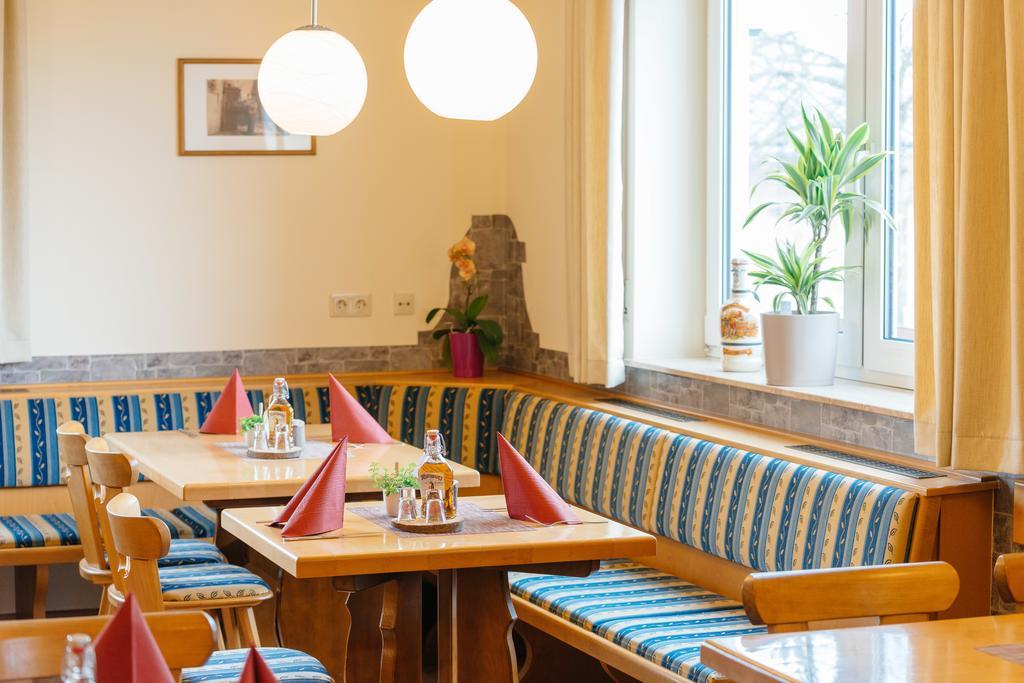 Hotel Rhoenhof Хюнфельд Экстерьер фото