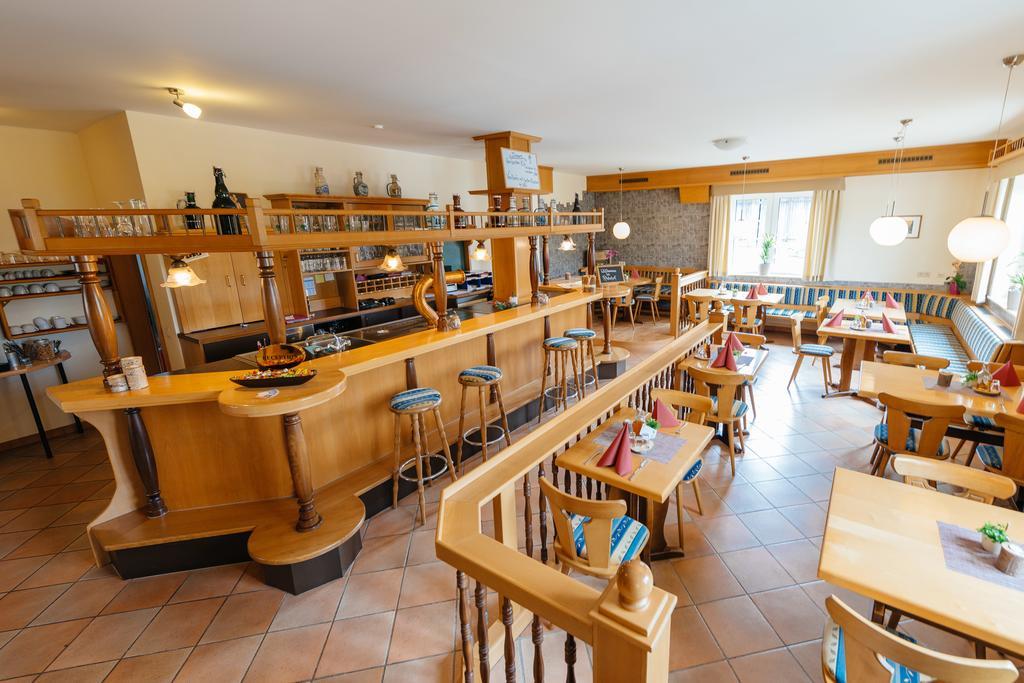 Hotel Rhoenhof Хюнфельд Экстерьер фото