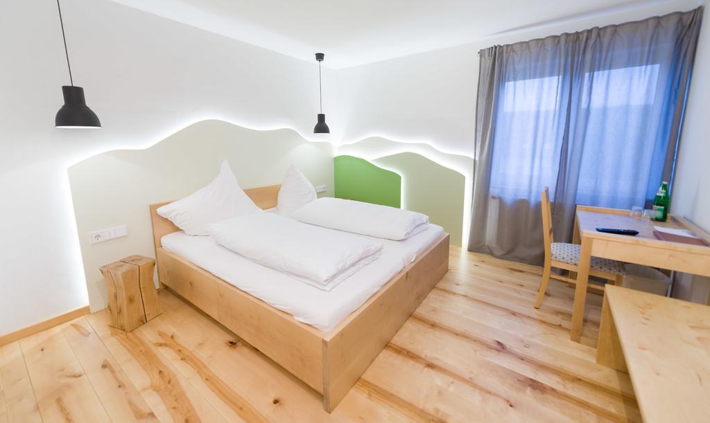 Hotel Rhoenhof Хюнфельд Экстерьер фото