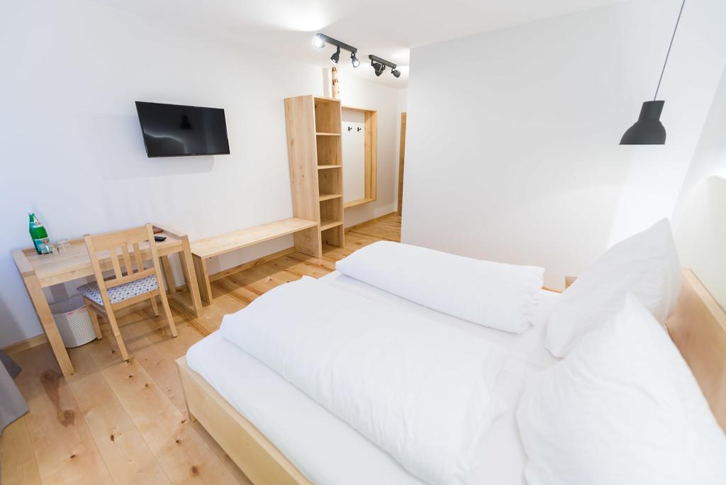 Hotel Rhoenhof Хюнфельд Экстерьер фото